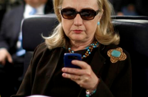 Hillary Clinton breaks Internet with trolliest Trump tweet ever! (freakoutnation.com)