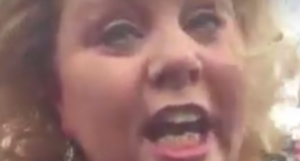 WATCH➤  Unhinged white woman threatens to ‘kill everyone one of you’ Somalis in racist Walmart rant (rawstory.com)