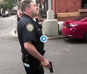 WATCH! 📺 Cop curses out methadone patients in SoHo, yelling ‘Go shoot your f#@$ing heroin and die!’ (nydailynews.com)