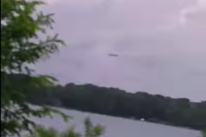 North Carolina UFO Sighting: ‘Oh My God, What is That?’ (newsweek.com)